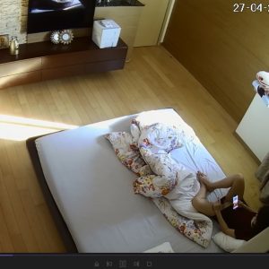 0431- IPCAM Europe women masturbation on bed